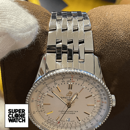 breitling navitimer A17326211G1A1 replica white