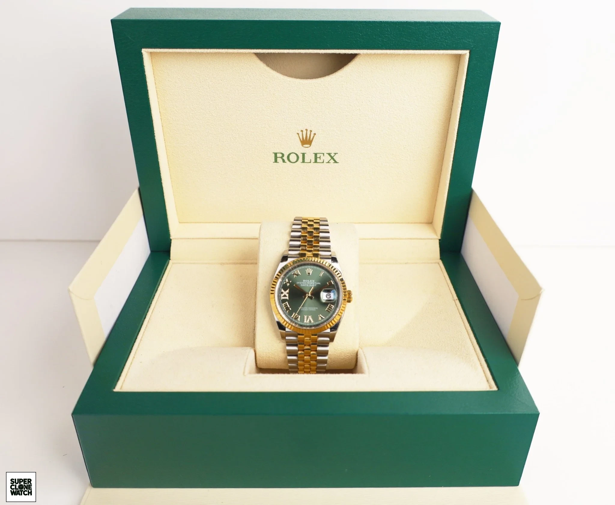 rolex datejust 36 yellow goldsteel olive green roman diamond vi dial fluted bezel jubilee bracelet 126233