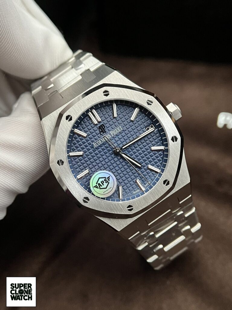 Dong Ho Audemars Piguet Royal Oak 15500ST Mat Xanh Duong APS 41mm 1 768x1024 1