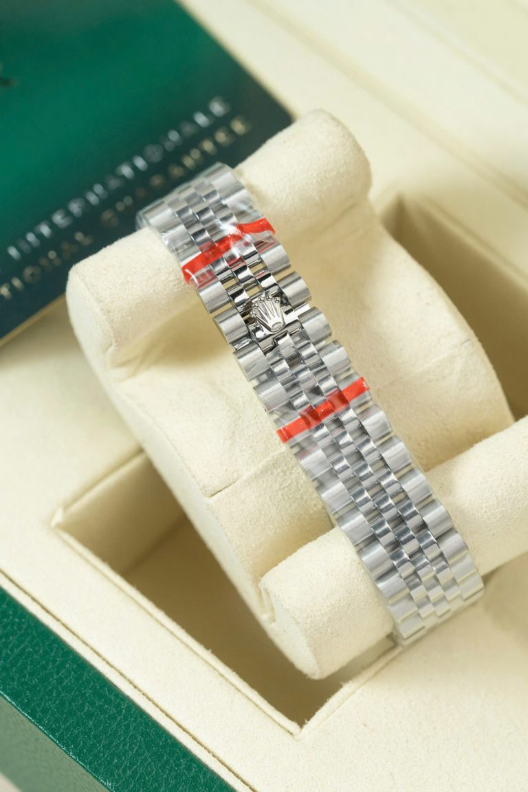 Dong Ho Rolex DateJust Lady Replica Cao Cap Mat Xam Coc So Dinh Da 31mm 5 768x1152 1