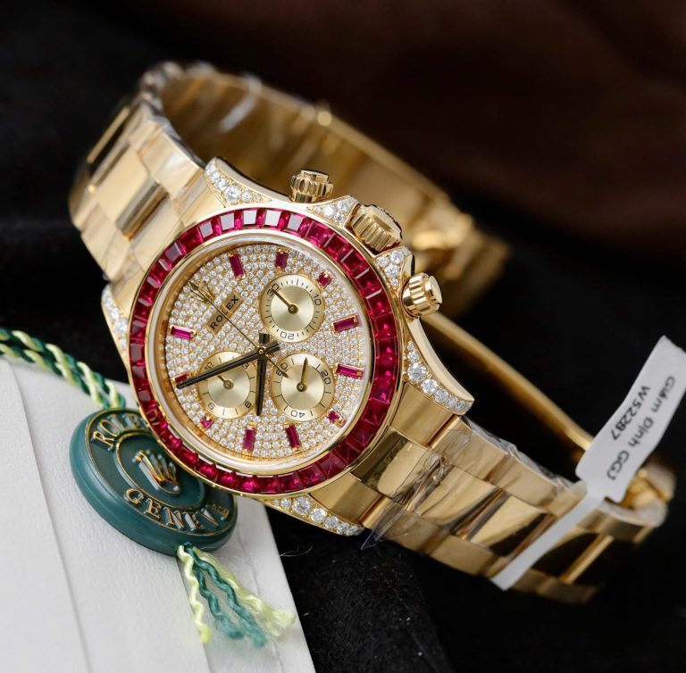 Dong Ho Rolex Daytona 126598TRU Che Tac Boc Vang That Ruby Kim Cuong Moissanite 40mm 5 768x754 1