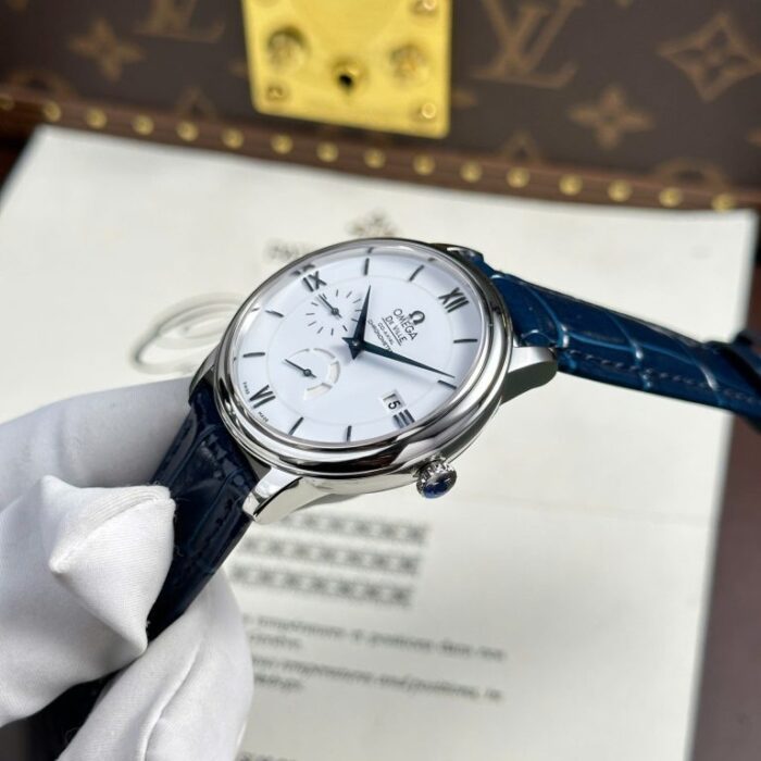 Dong Ho Omega Replica 11 De Ville Prestige Power Reserve Mat Trang Day Da 39 4 768x768 1