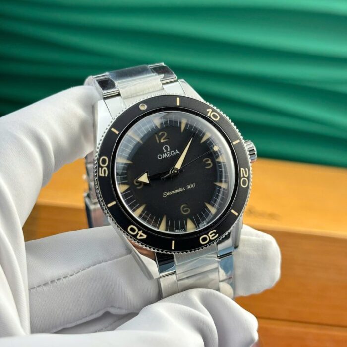 Dong Ho Omega Seamaster 300 Heritage Replica 1 1 Mat Den Day Kim Loai Xuong VS 41mm 3 768x768 1