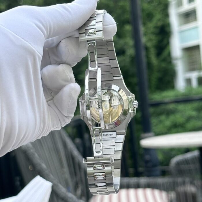 Patek Philippe Nautilus 5726 Replica 11 PPF Mat Xanh 40 3 768x768 1