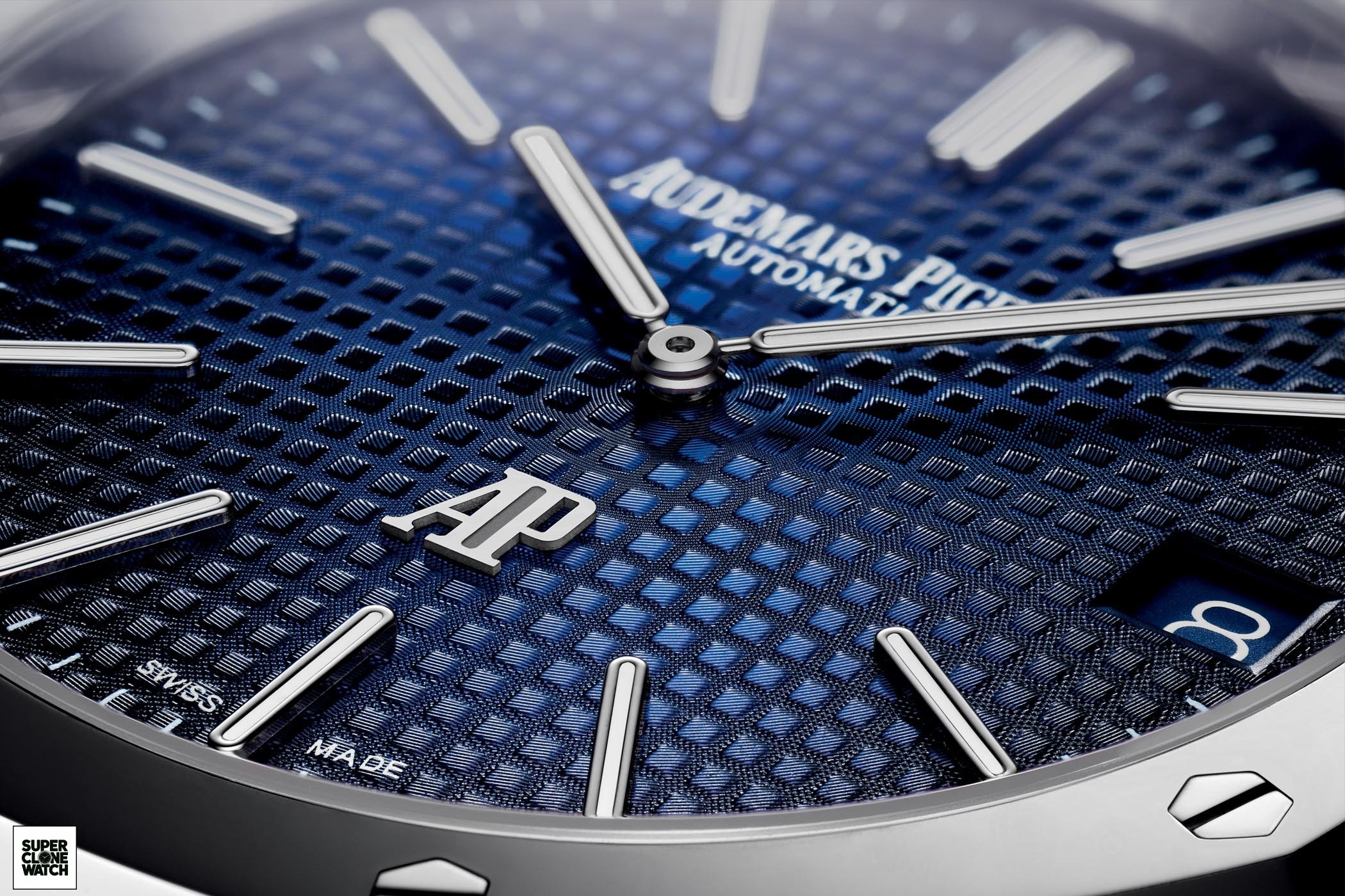 Audemars Piguet Royal Oak Jumbo Extra Thin 15202IP titanium smoked blue dial SIHH 2018 3