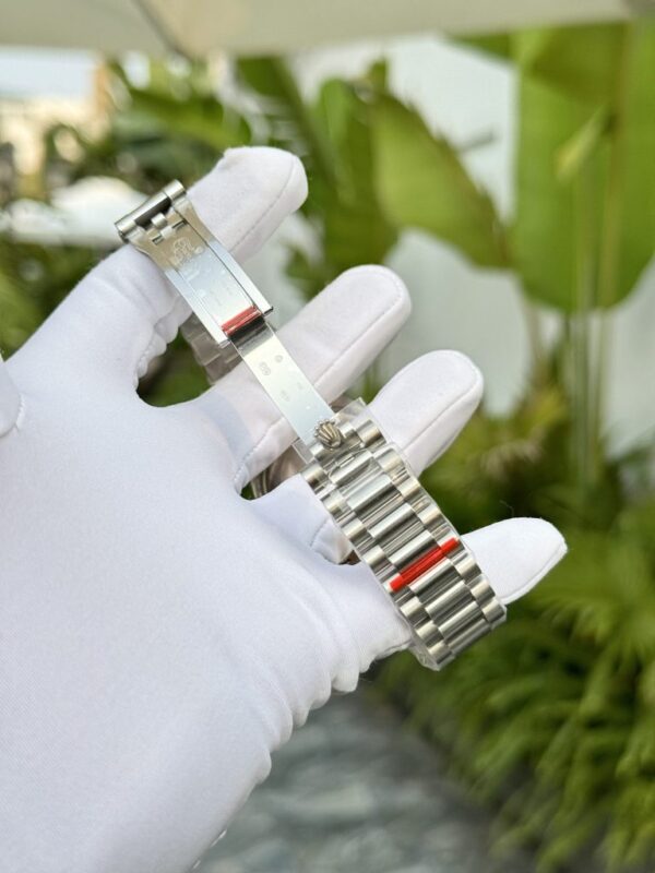 Dong Ho Rolex Che Tac Day Date Mat So Da Khong Tuoc Xanh 40mm 3 768x1024 1