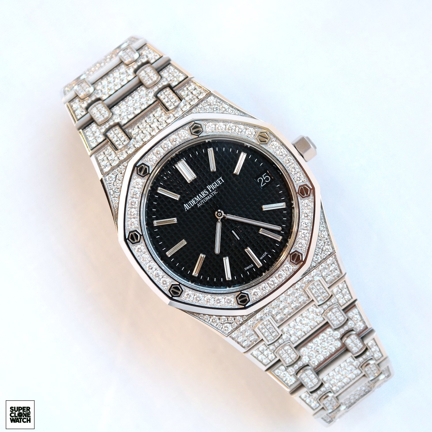 Pre owned Audemars Piguet Royal Oak Jumbo Ultra Thin Black Dial Full Paved Diamond White Gold 39mm 15202BC.ZZ .1241BC 1