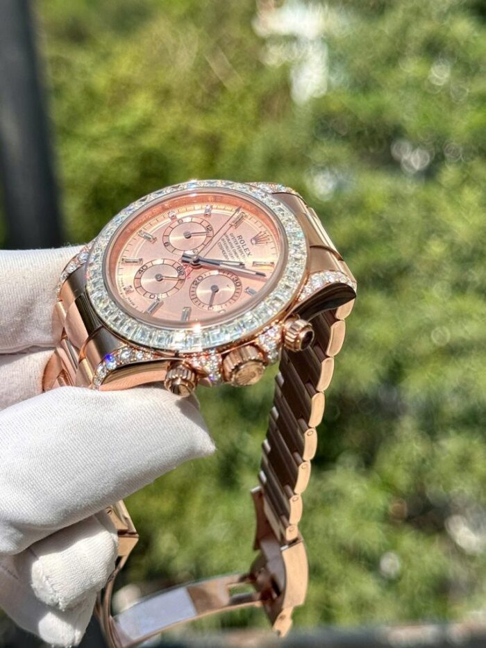 Dong Ho Rolex Daytona 126595TBR Che Tac Boc Vang Dinh Kim Cuong Moissanite Baguette 40mm 3 768x1024 1