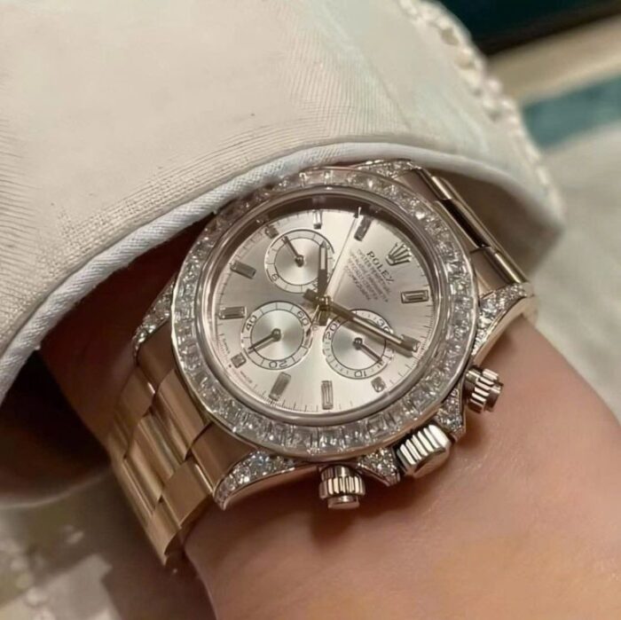 Dong Ho Rolex Daytona 126595TBR Che Tac Boc Vang Dinh Kim Cuong Moissanite Baguette 40mm 8 768x767 1