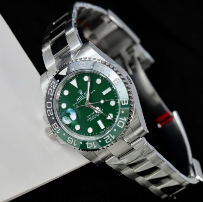 Dong Ho Rolex GMT Master II 126729VTNR Replica 11 Mat Xanh La Cay Day Oyster 40mm 4 768x766 1